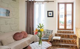 Kalliopis Home